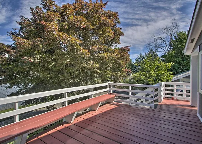 Cute Cottage With Deck Walk 115 Ft To Brewery And Cafe