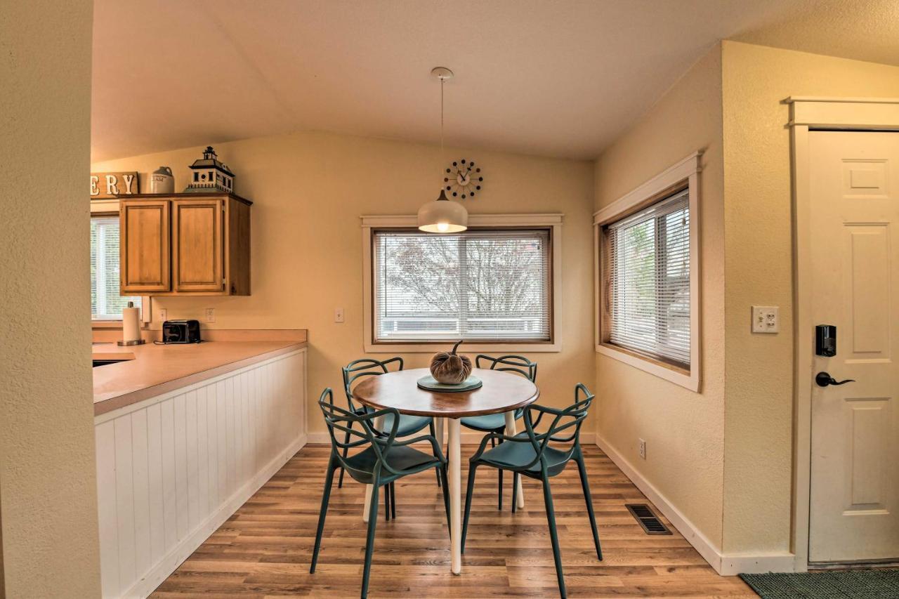 Cute With Deck Walk 115 Ft To Brewery And Cafe * Poulsbo