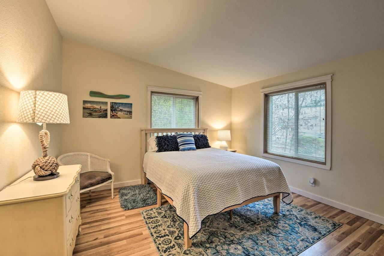 Holiday home Cute With Deck Walk 115 Ft To Brewery And Cafe Poulsbo