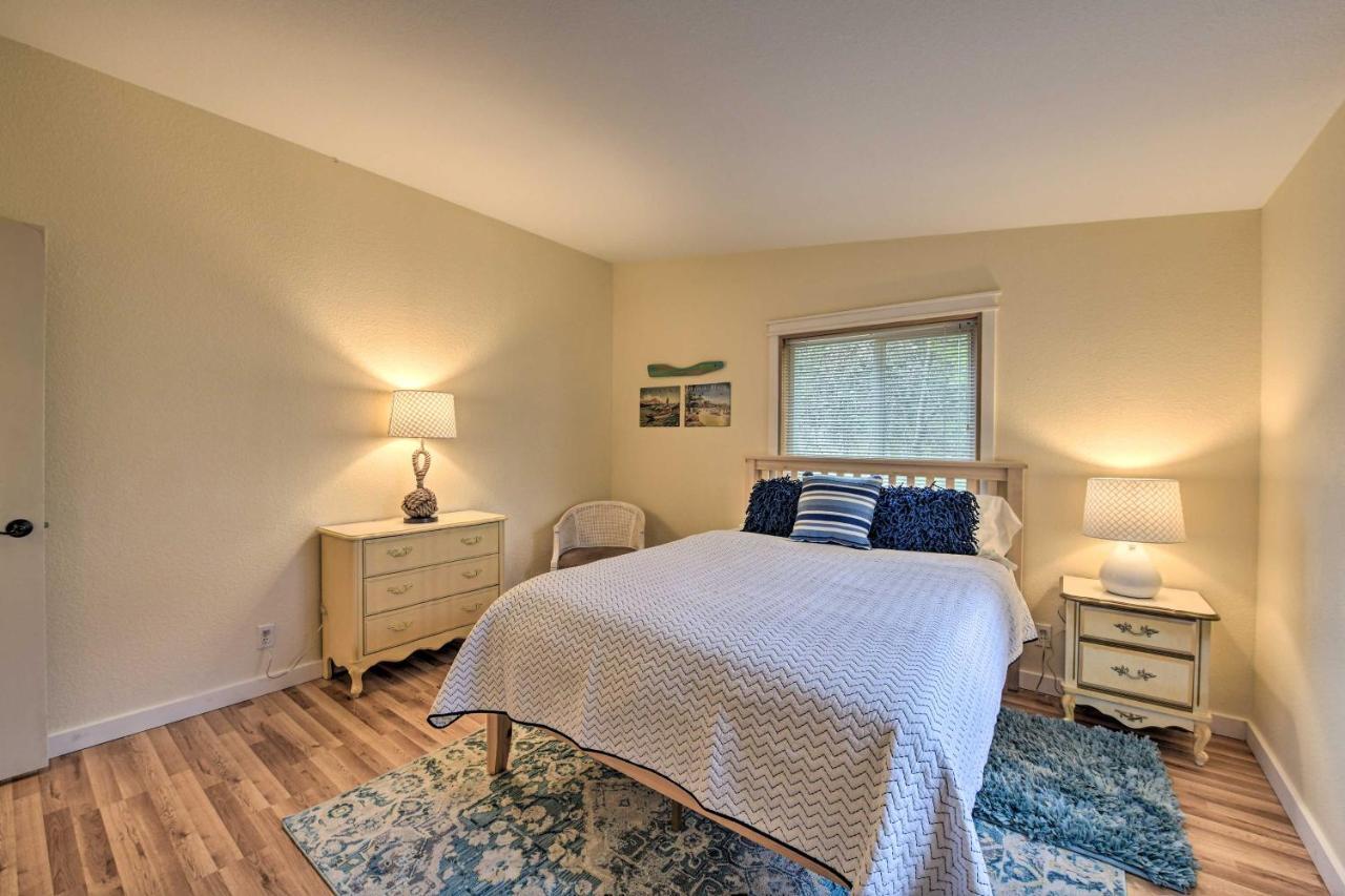 Cute With Deck Walk 115 Ft To Brewery And Cafe * Poulsbo